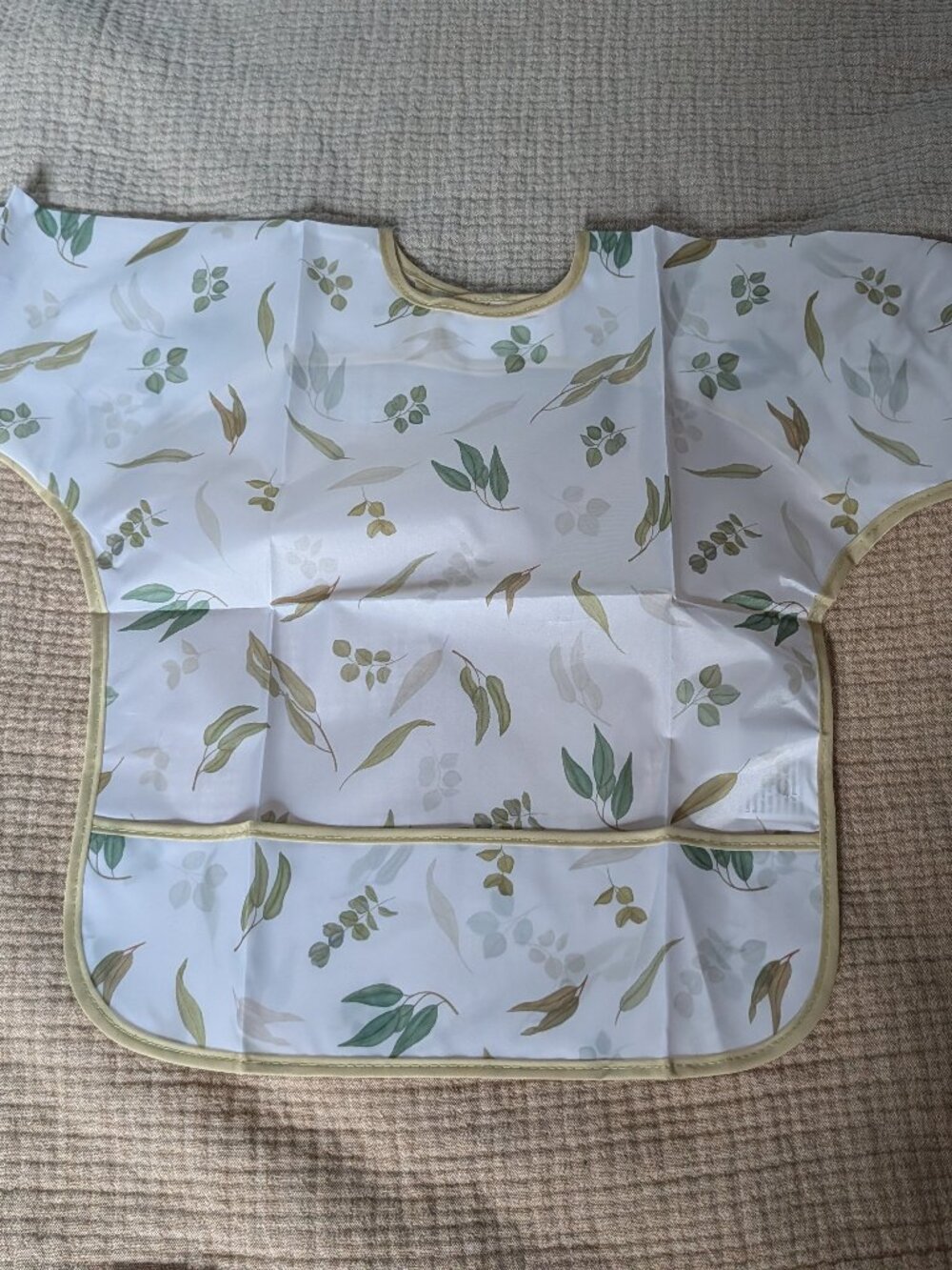 New long-sleeve baby bib / smock bib, green leaf / nature pattern